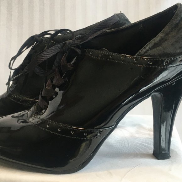 fioni black booties
